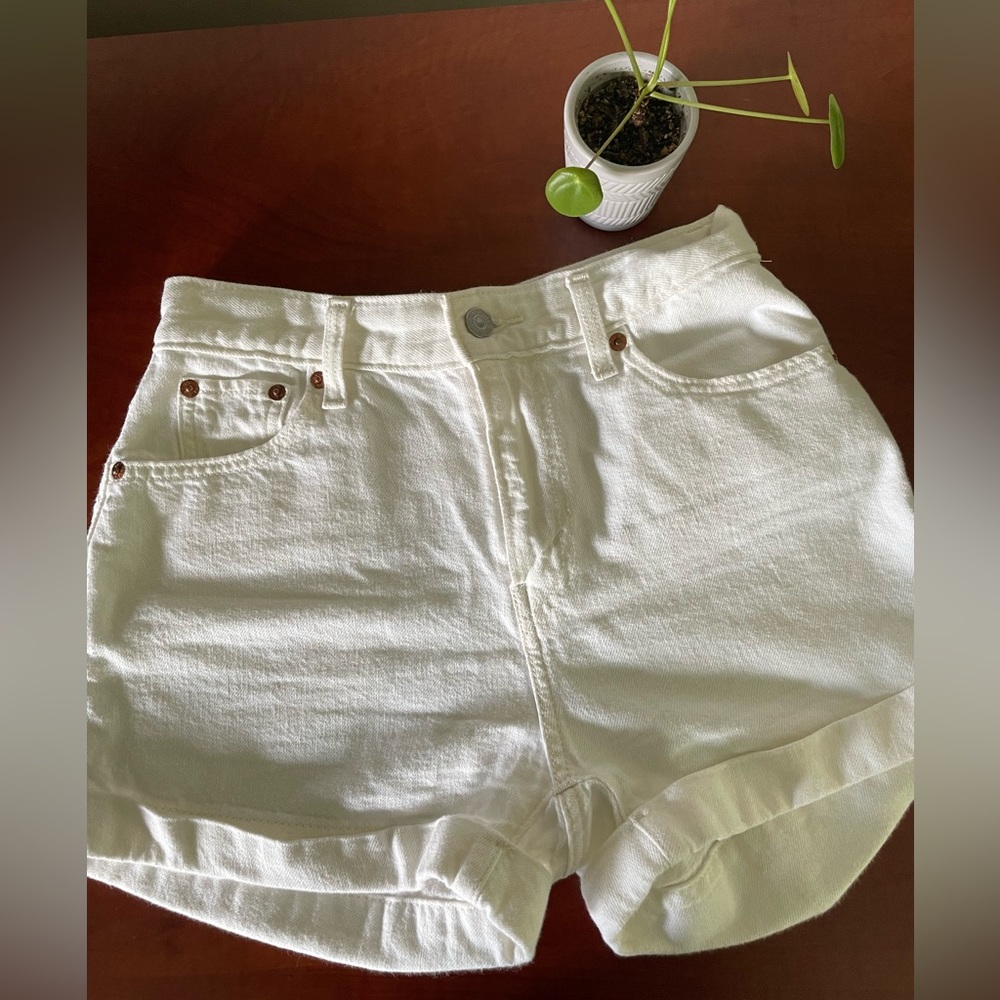 Levi’s A-line Mom shorts